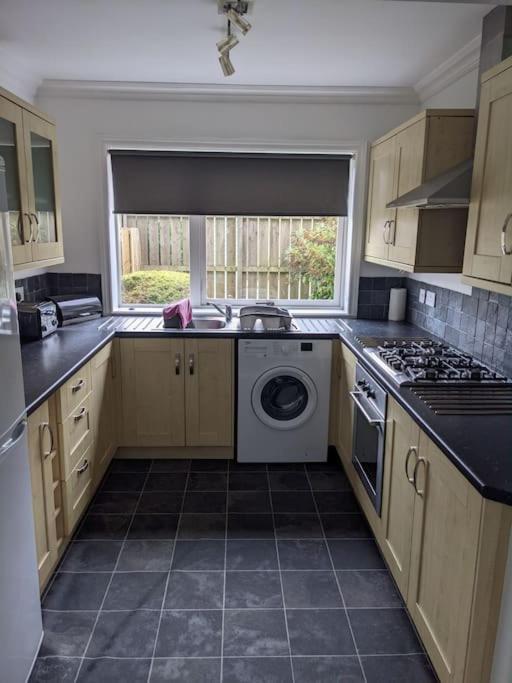 Teith Court Apartment With Private Parking. Stirling Luaran gambar